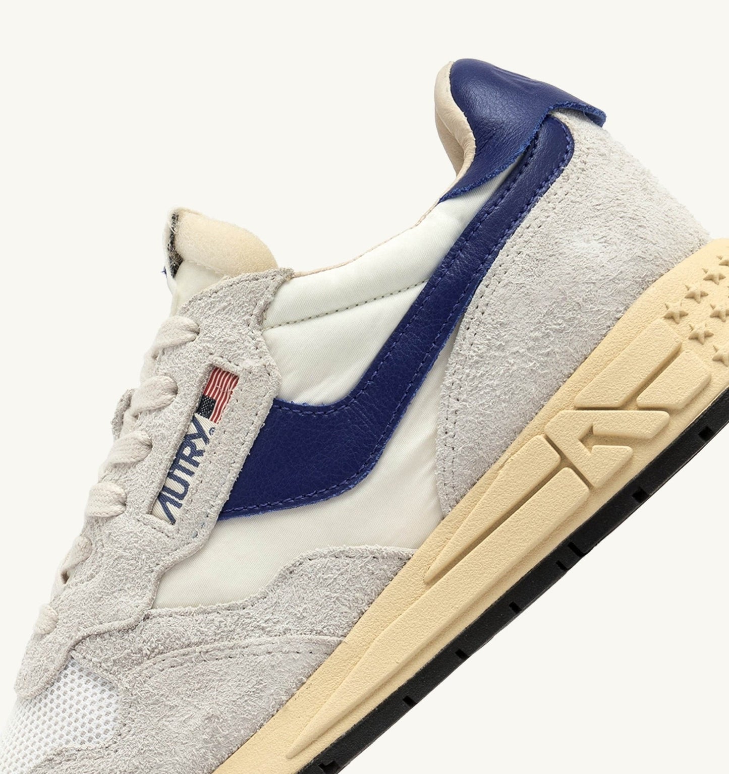 AUTRY - BUTY SNEAKERSOWE REELWIND LOW Z NYLONU I ZAMSZU W KOLORZE BIAŁYM I LIMOGES